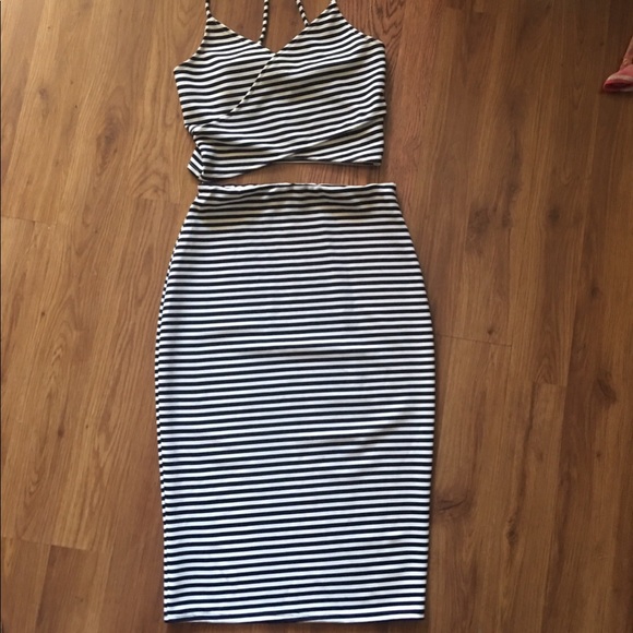 BLVD Dresses & Skirts - Two piece stripped outfit